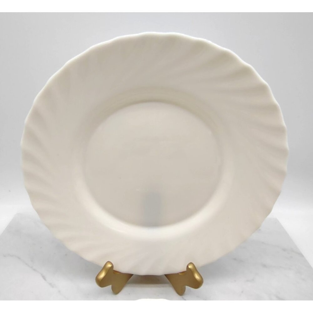Lot of 4 Vtg Arcopal France Trianon White Glass Scallop Swirl Dinner Plates 10"